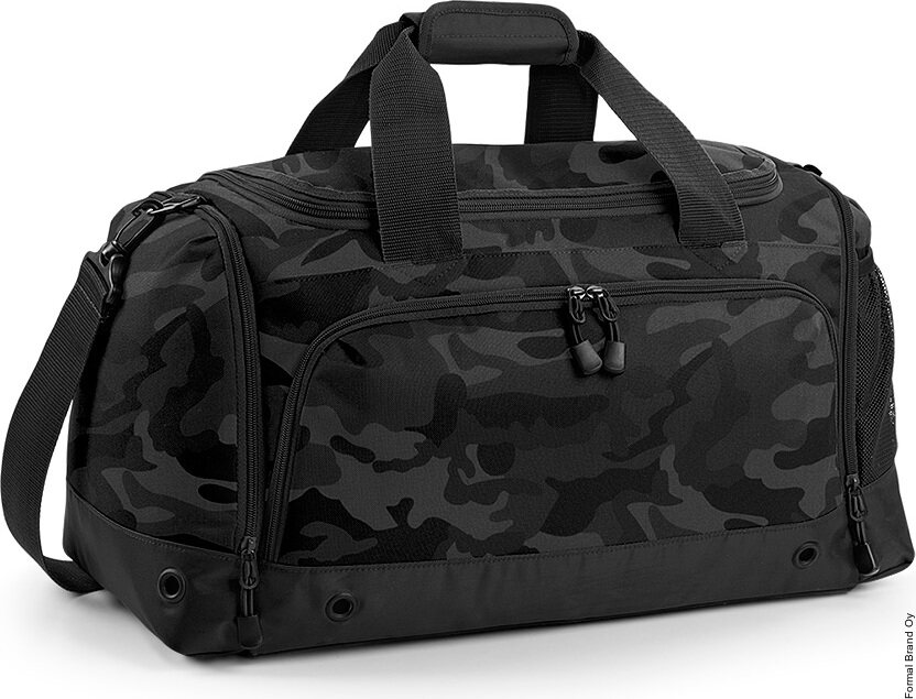 BagBase Urheilukassi 30L Midnight Camo / Black